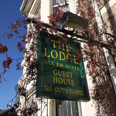 The Lodge Свіндон Екстер'єр фото