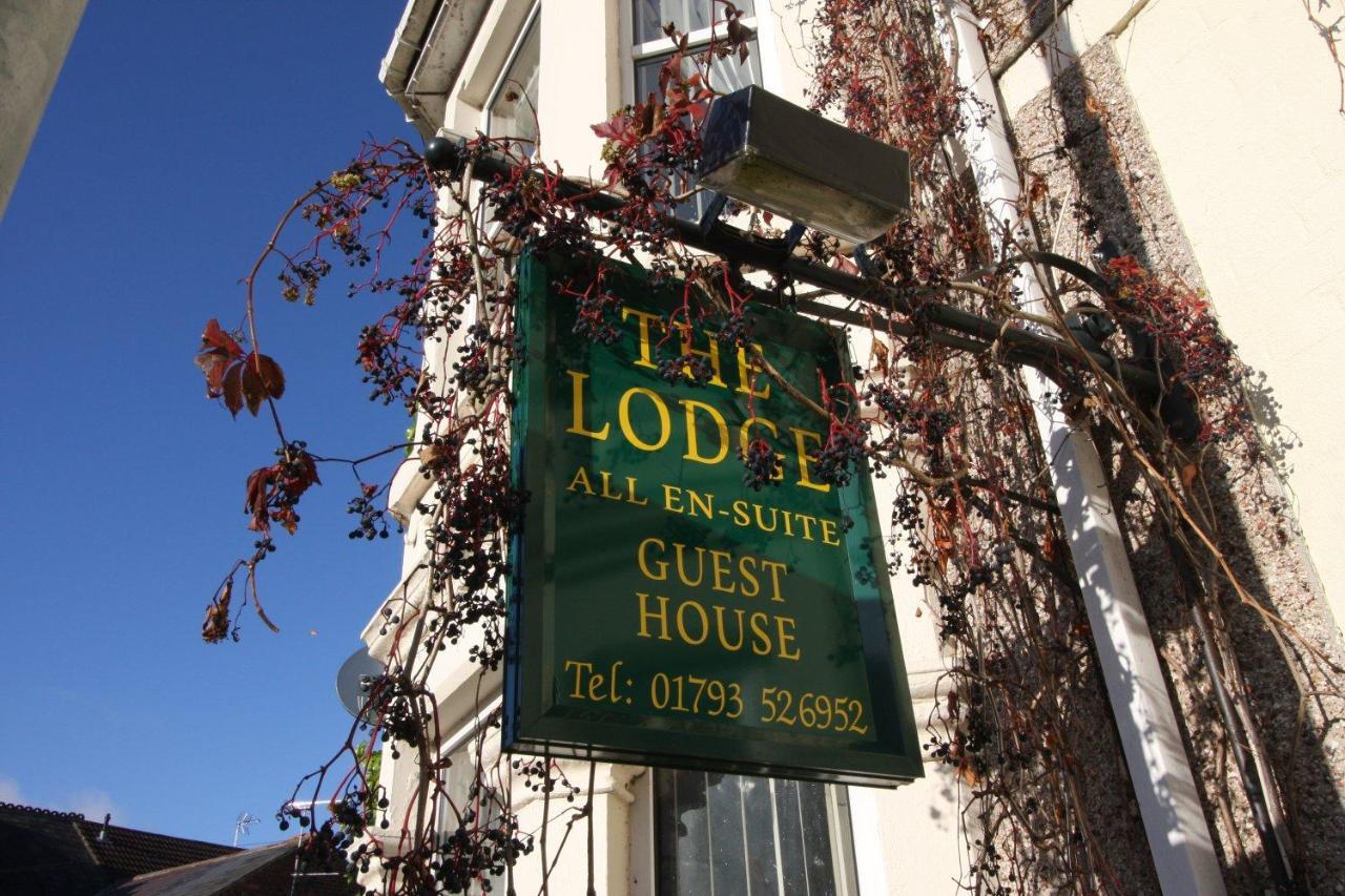 The Lodge Свіндон Екстер'єр фото